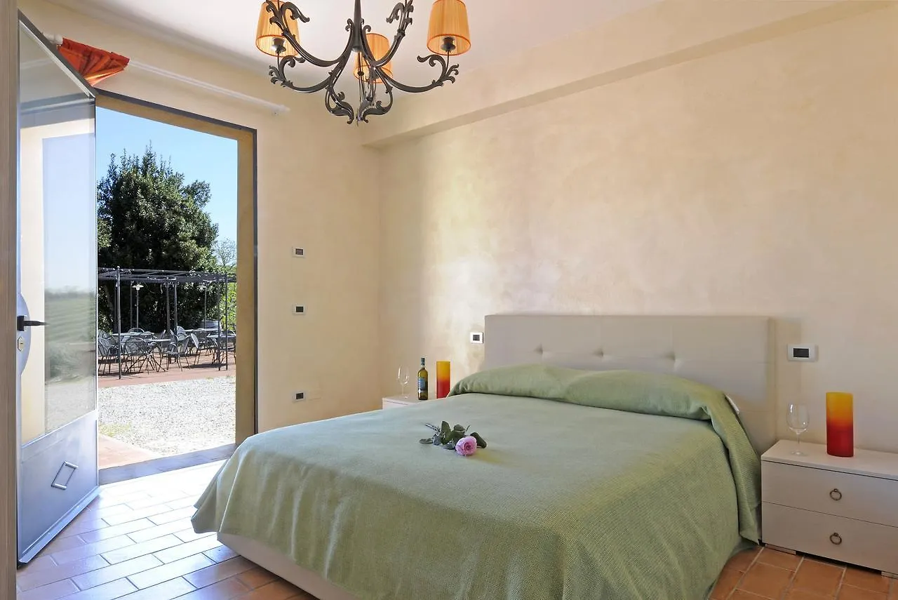 Farm stay Agriturismo La Lucciolaia Hotel San Gimignano