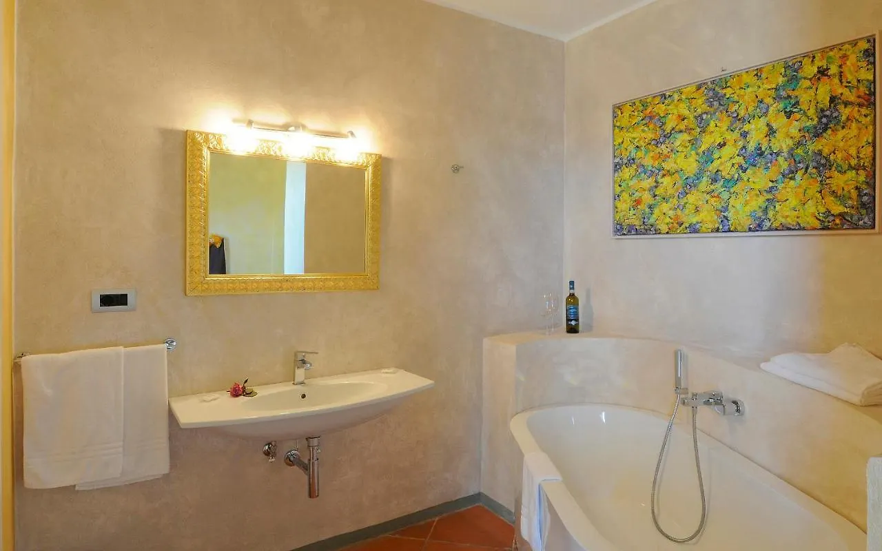 Farm stay Agriturismo La Lucciolaia Hotel San Gimignano Italy